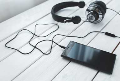 FIBA官方为欧锦赛半决赛预热：德国男篮or芬兰男篮？